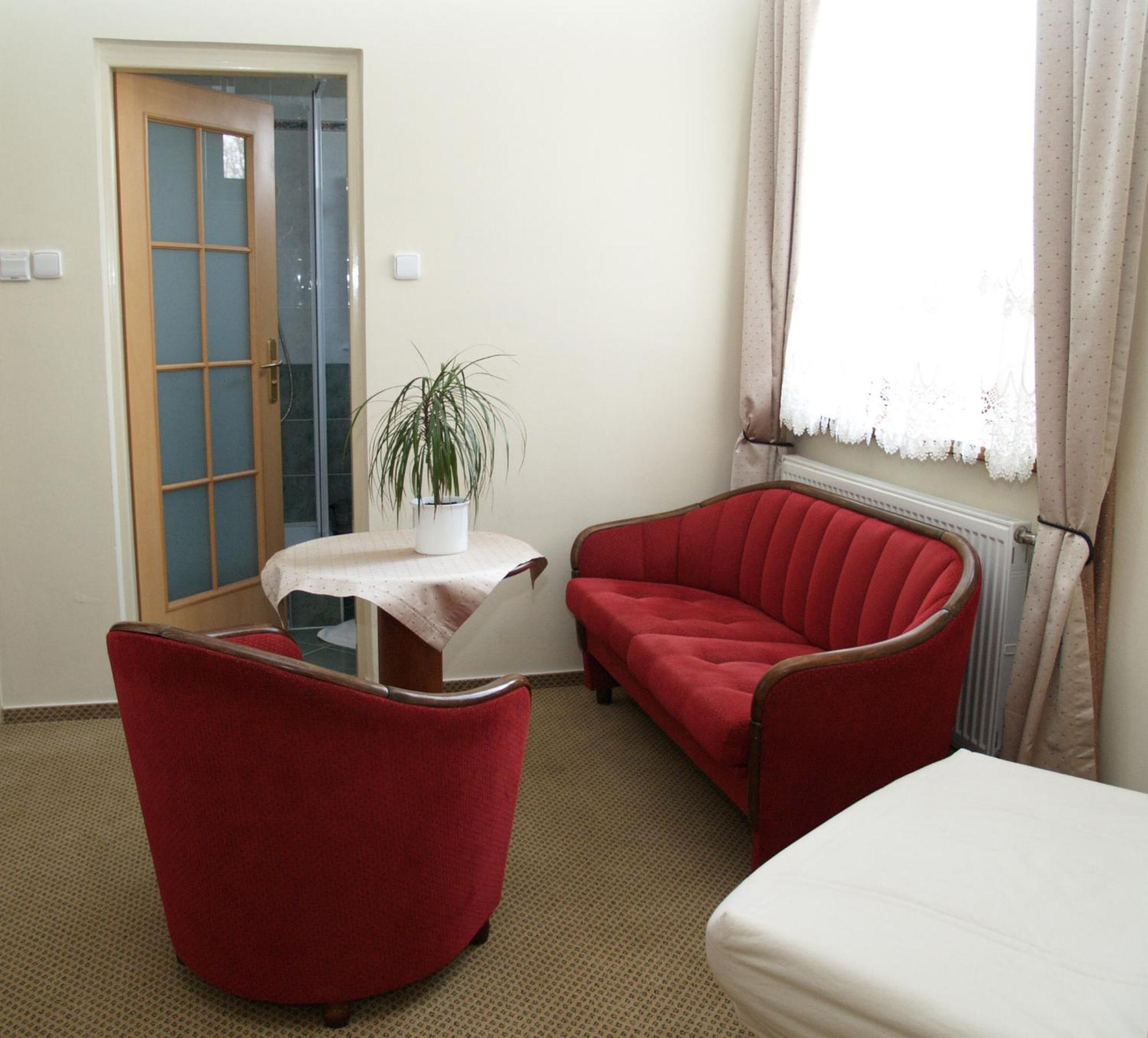 Park Hotel Tartuf Beladice Eksteriør bilde