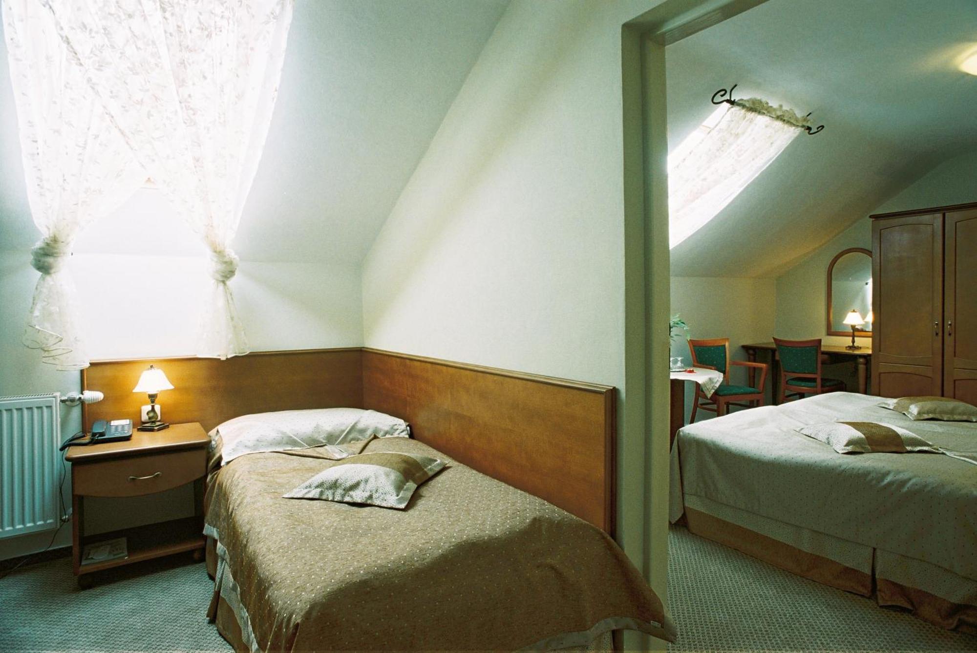 Park Hotel Tartuf Beladice Eksteriør bilde