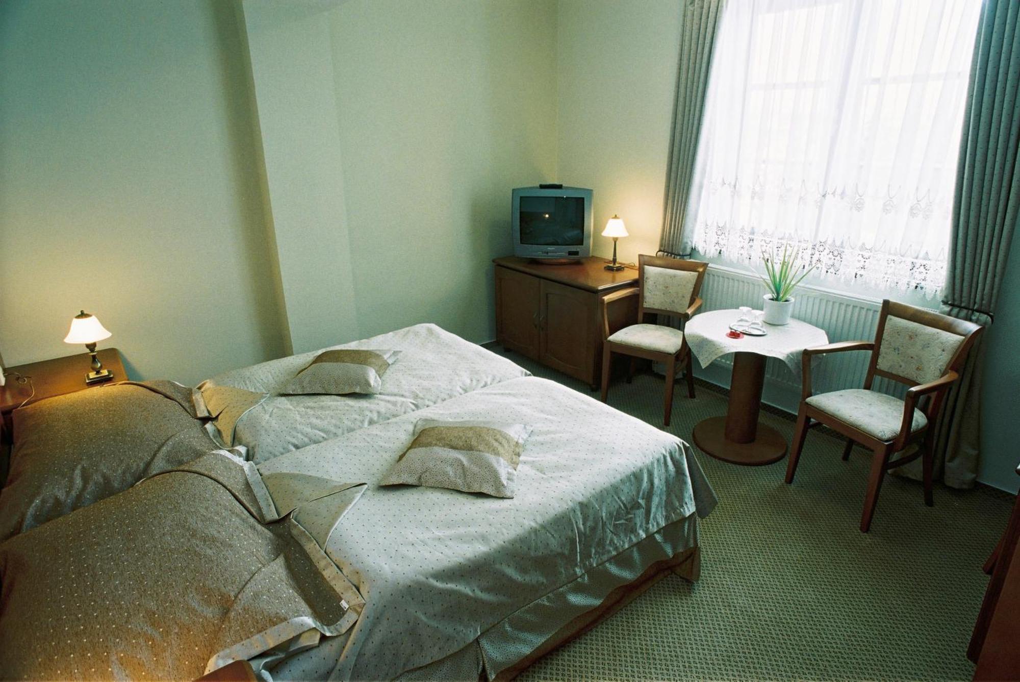 Park Hotel Tartuf Beladice Eksteriør bilde