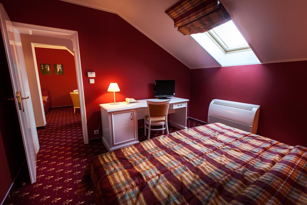 Park Hotel Tartuf Beladice Eksteriør bilde